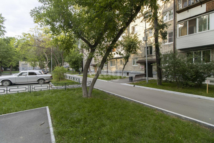 3-комн квартира Геологоразведчиков пр, 4