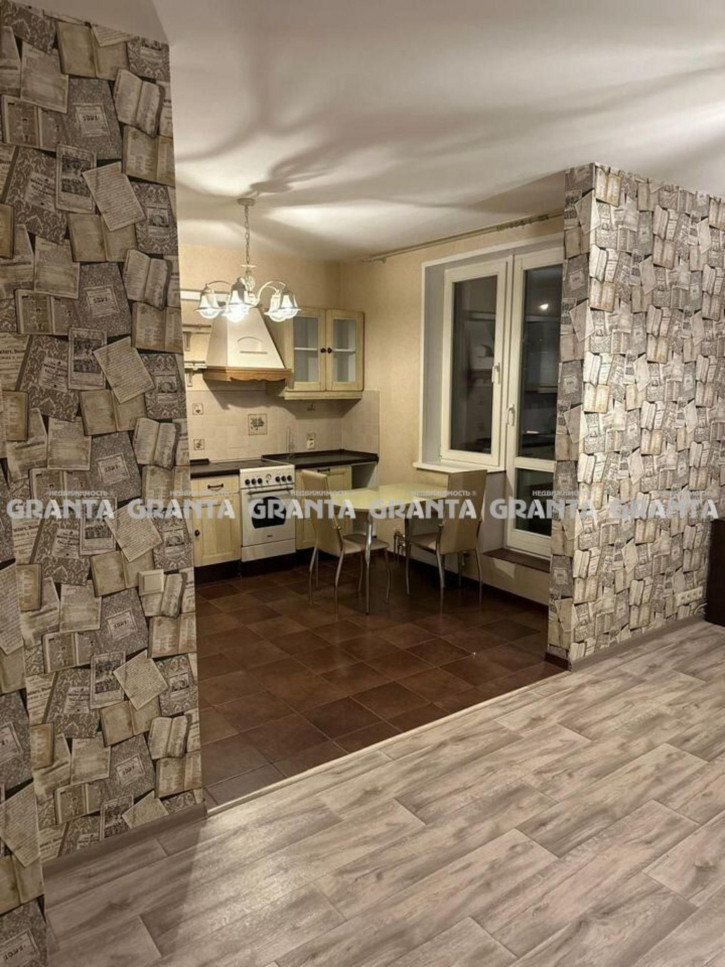 2-комн квартира ул Батурина, 36