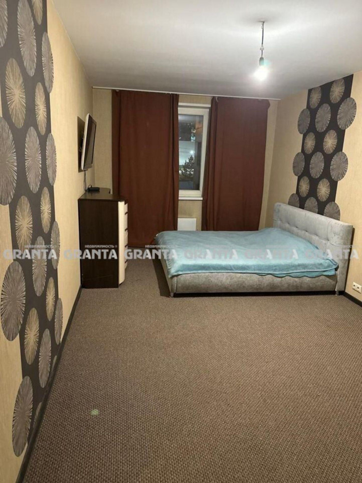 2-комн квартира ул Батурина, 36