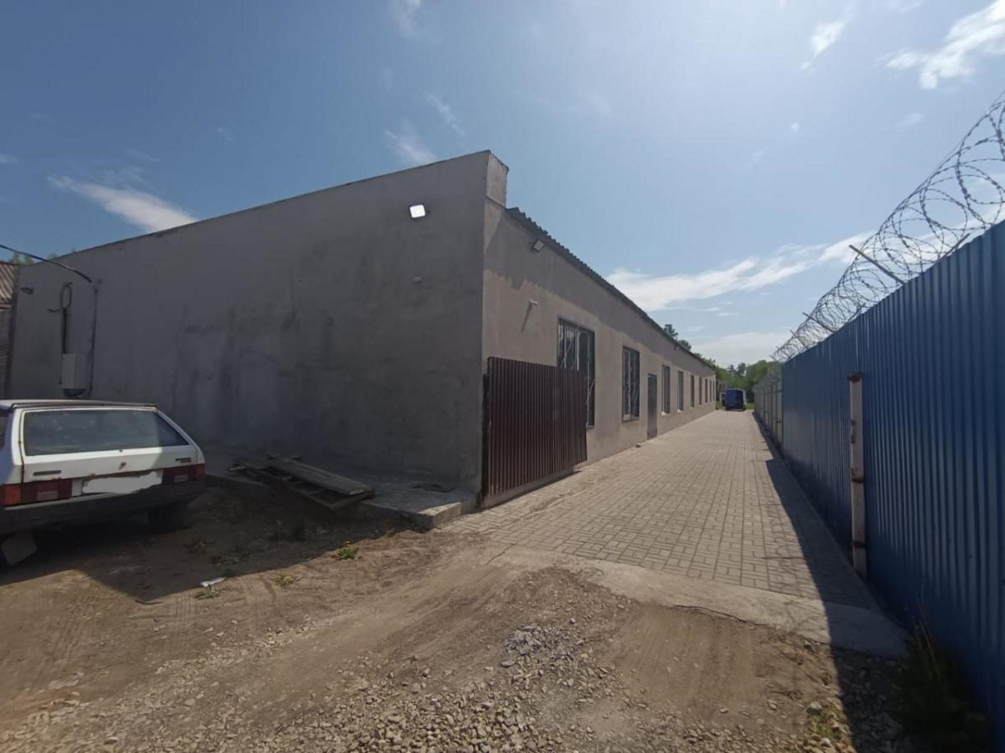 Купить помещение свободного назначения за 30 000 000 рублей на ул Тази Гиззата, 41