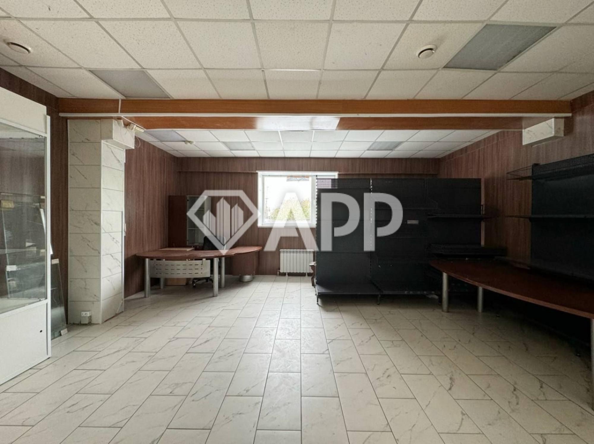 Сдать офис, помещение под офис за 33 600 рублей на 33-я Северная улица