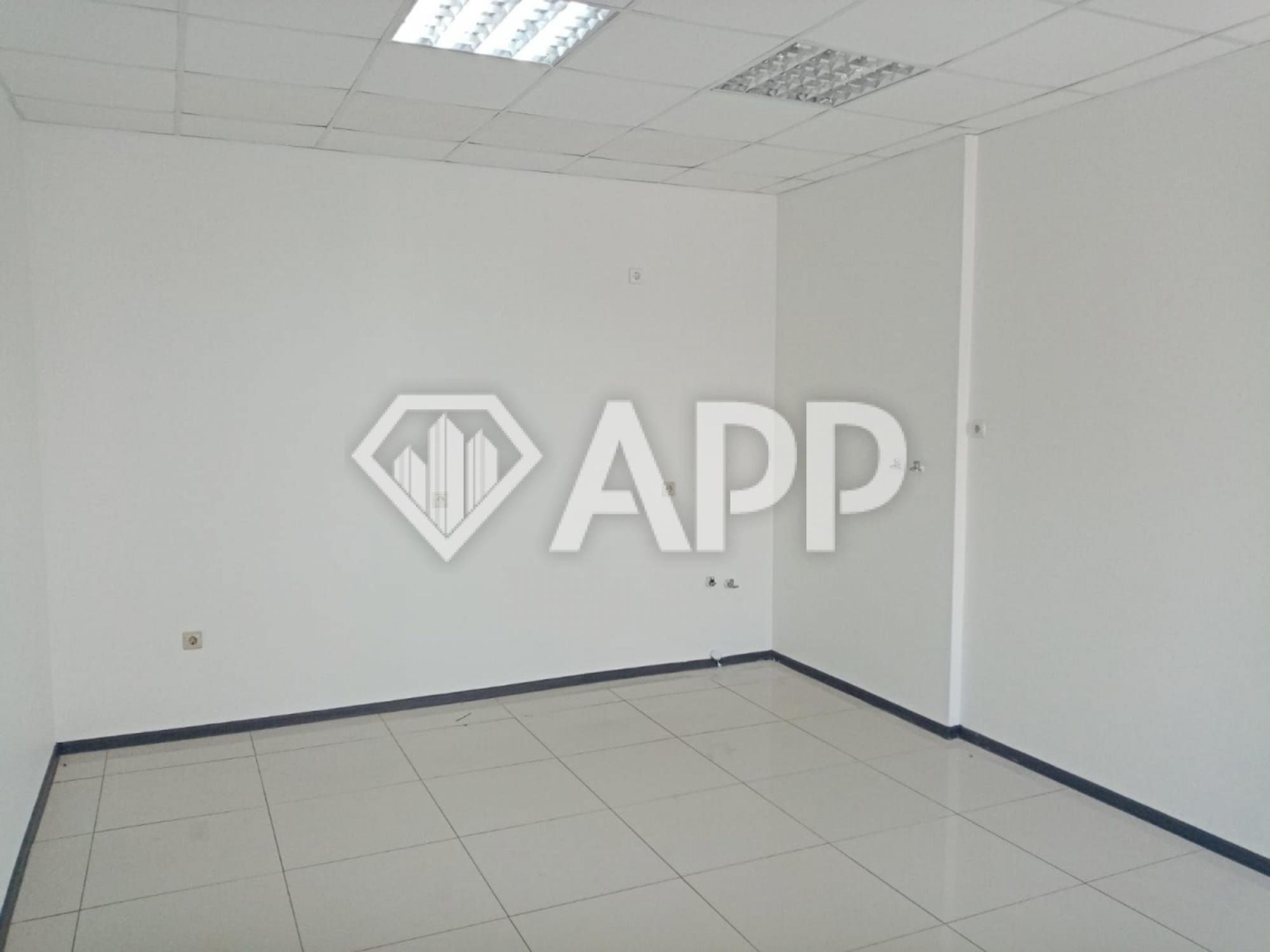 Сдать офис, помещение под офис за 25 300 рублей на ул Энгельса, 32