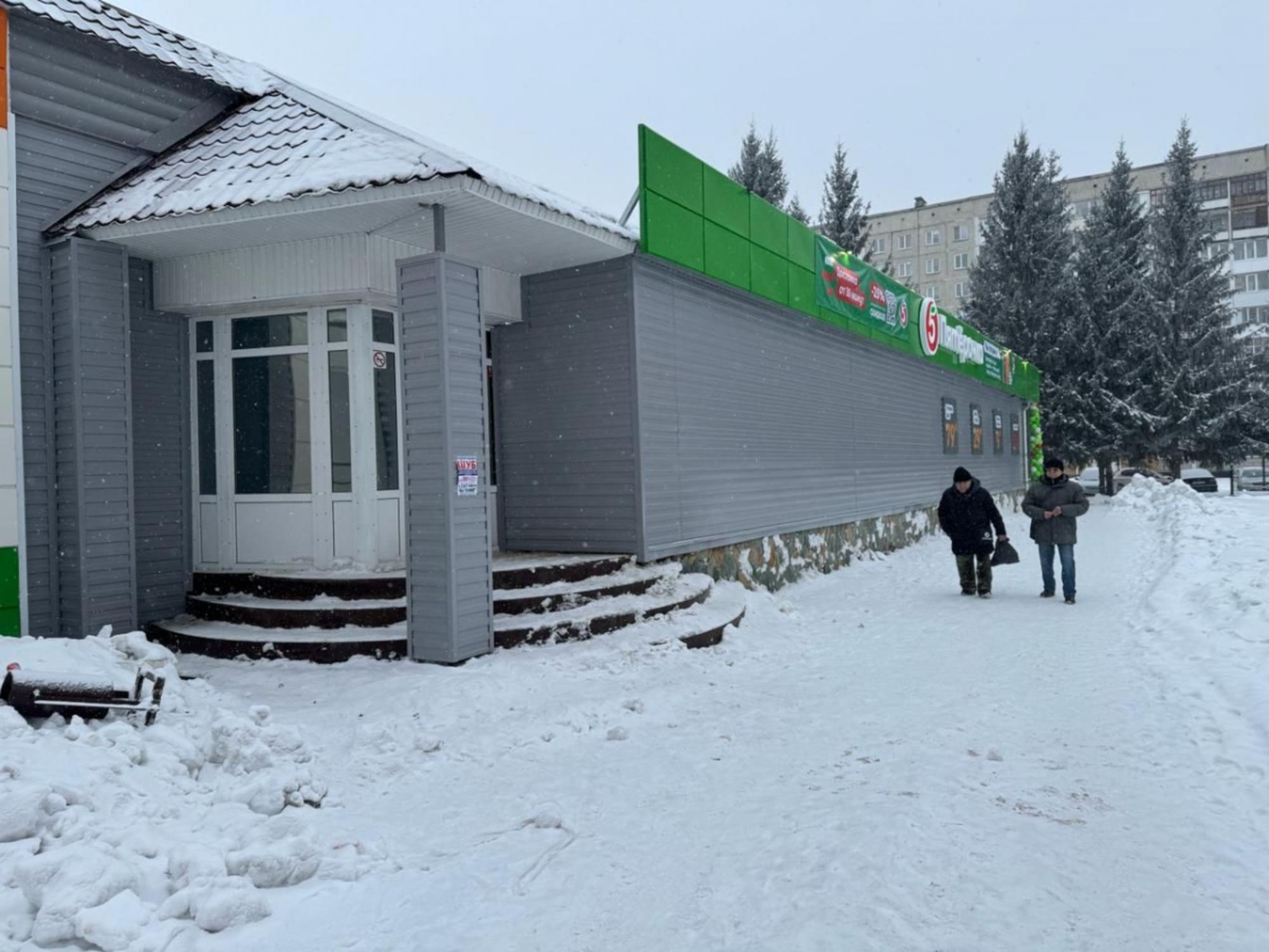 Сдать торговое помещение за 120 960 рублей на Алтайский край, г.Заринск, Металлургов 5