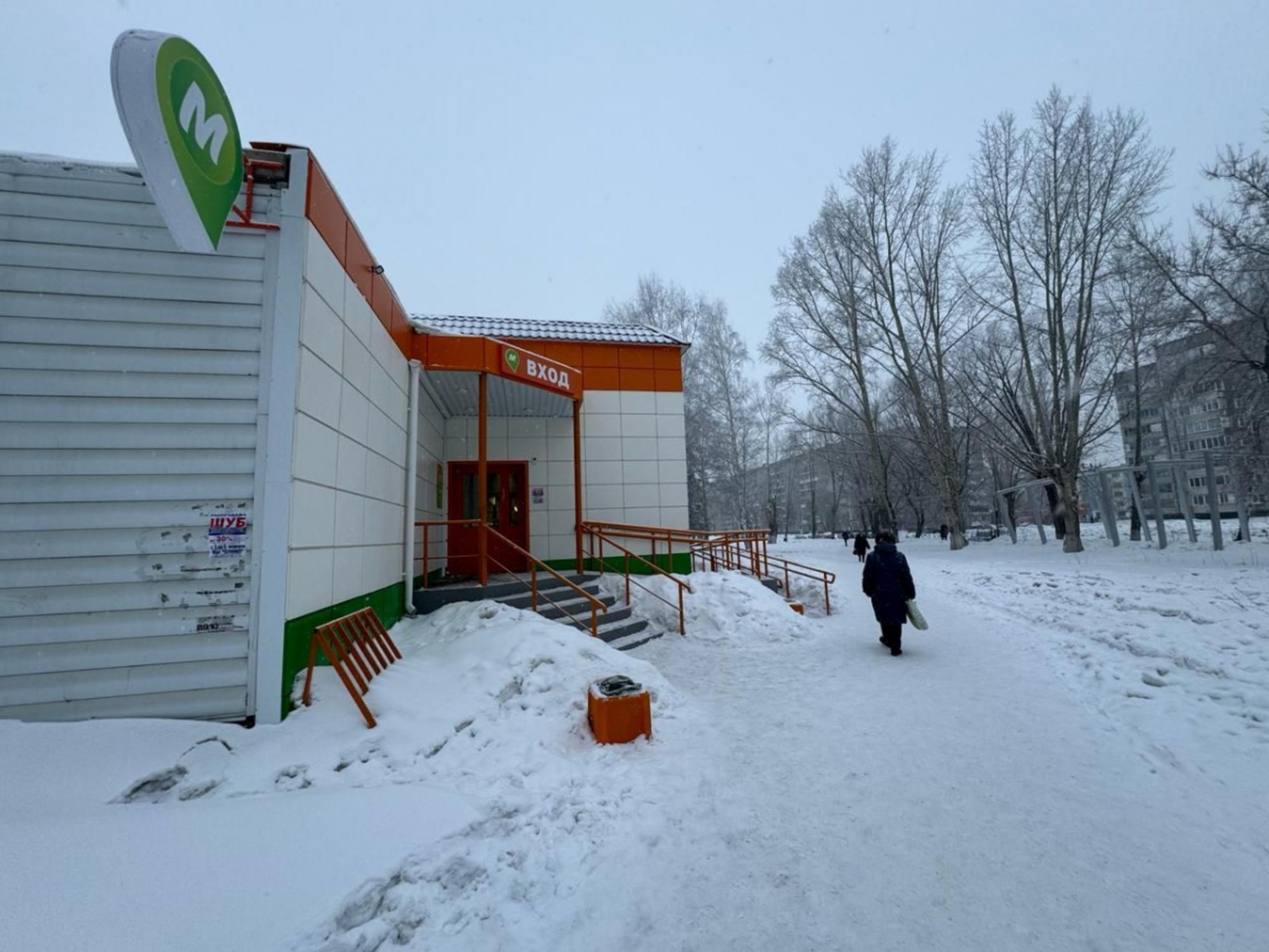 Сдать торговое помещение за 120 960 рублей на Алтайский край, г.Заринск, Металлургов 5