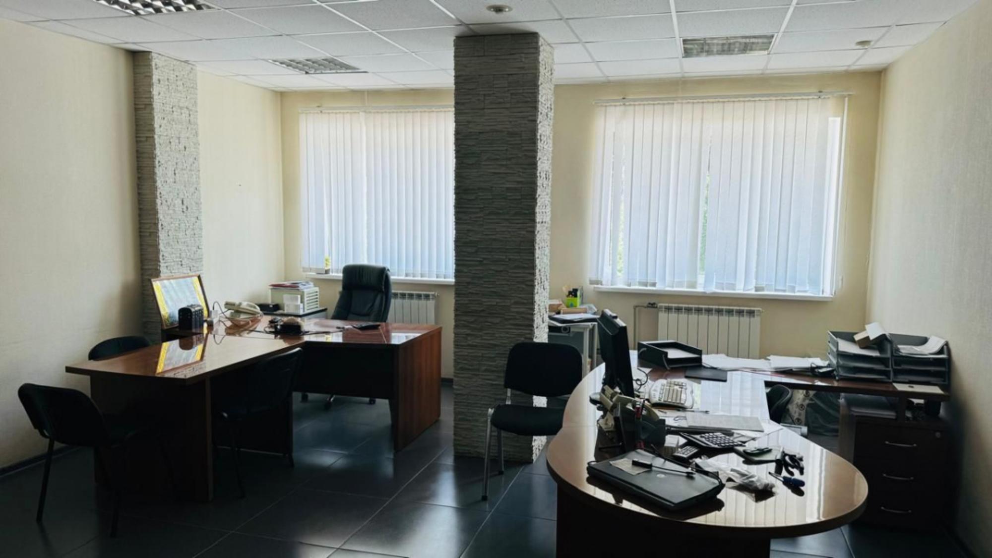 Сдать офис, помещение под офис за 488 560 рублей на пр-кт им. В.И. Ленина, 179