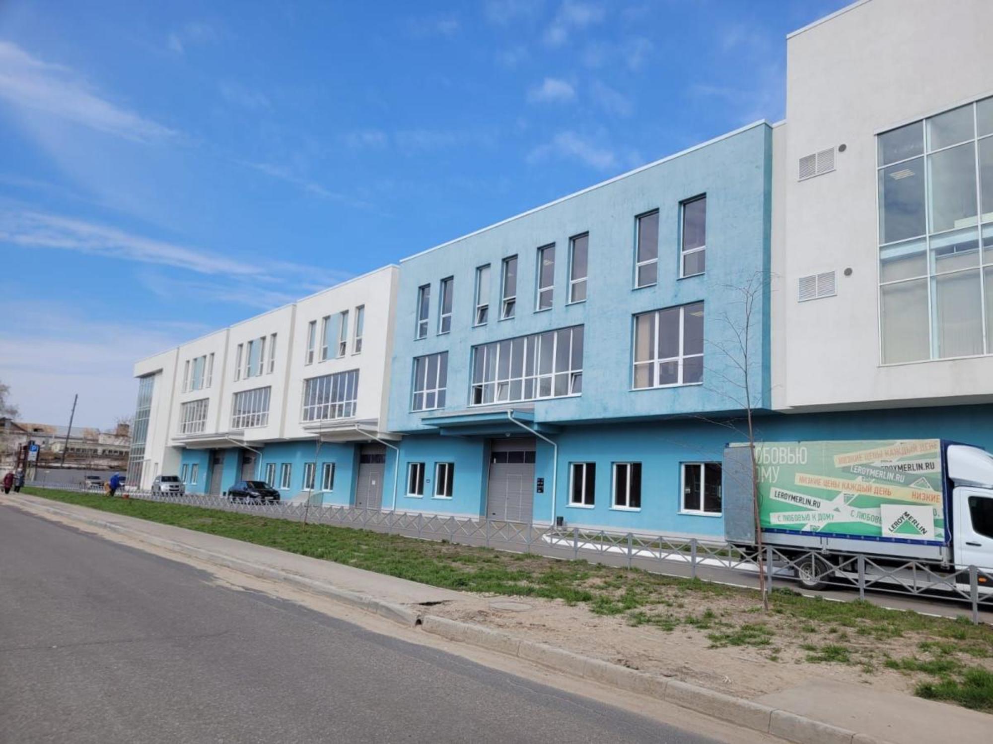 Купить торговое помещение за 460 000 000 рублей на ул Энгельса, 15