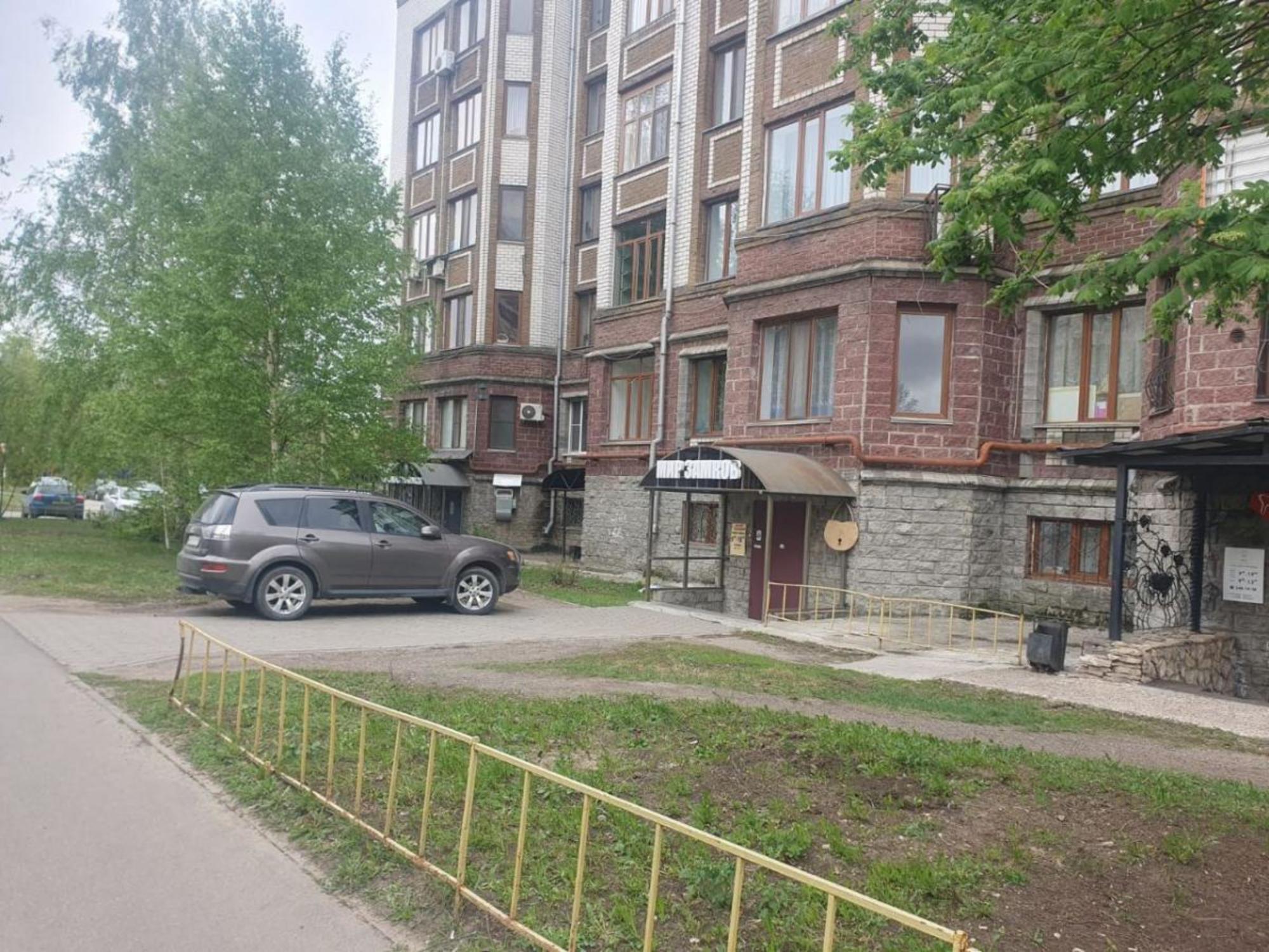 Купить торговое помещение за 18 900 000 рублей на ул Мулланура Вахитова, 8