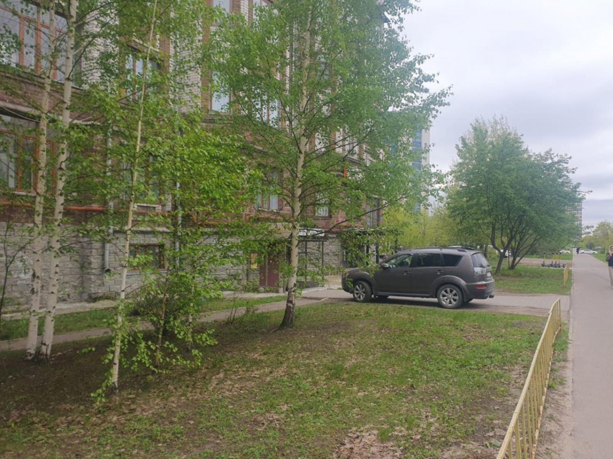 Купить торговое помещение за 18 900 000 рублей на ул Мулланура Вахитова, 8
