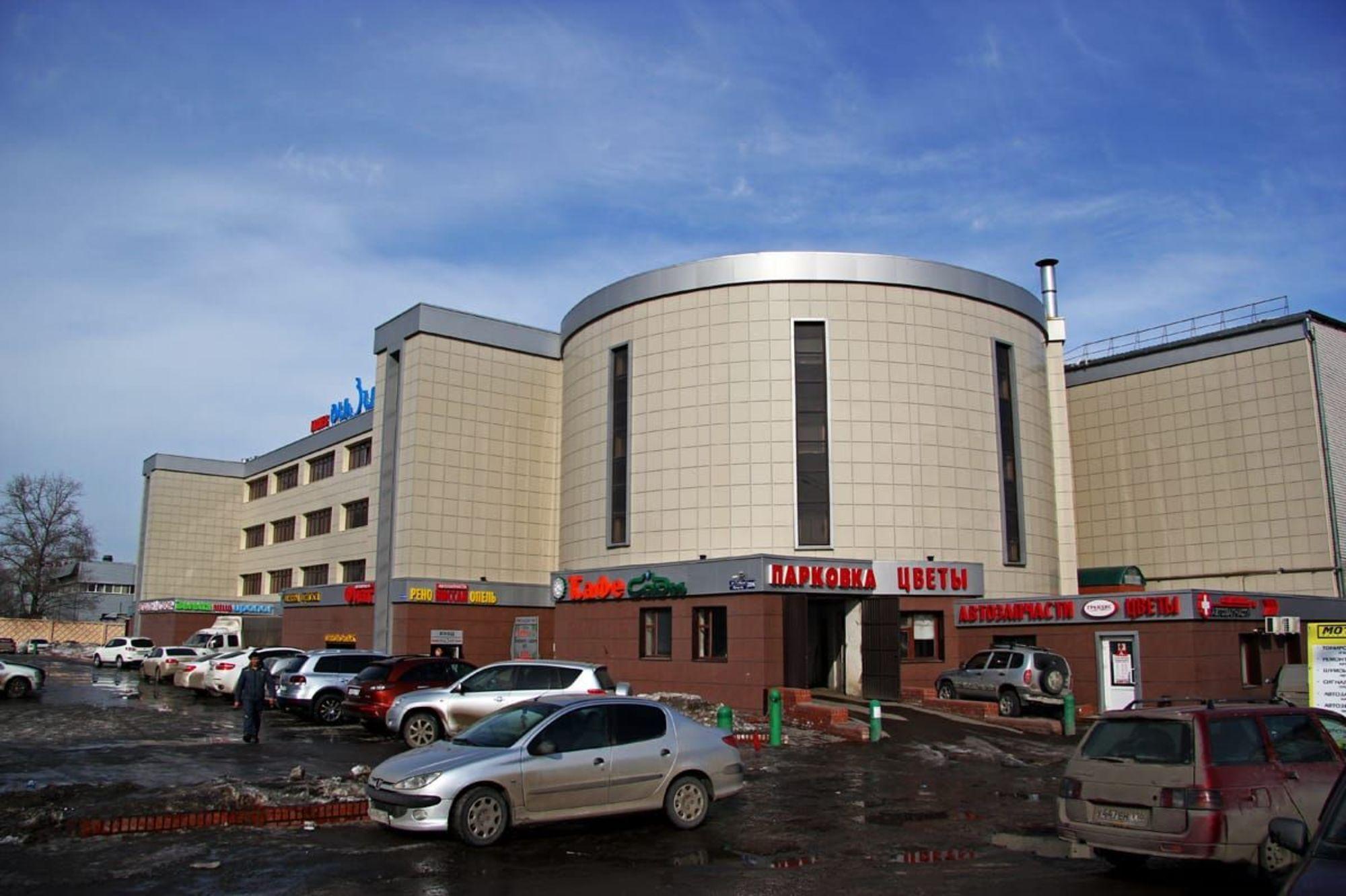 Сдать торговое помещение за 390 000 рублей на пр-кт Победы, 206