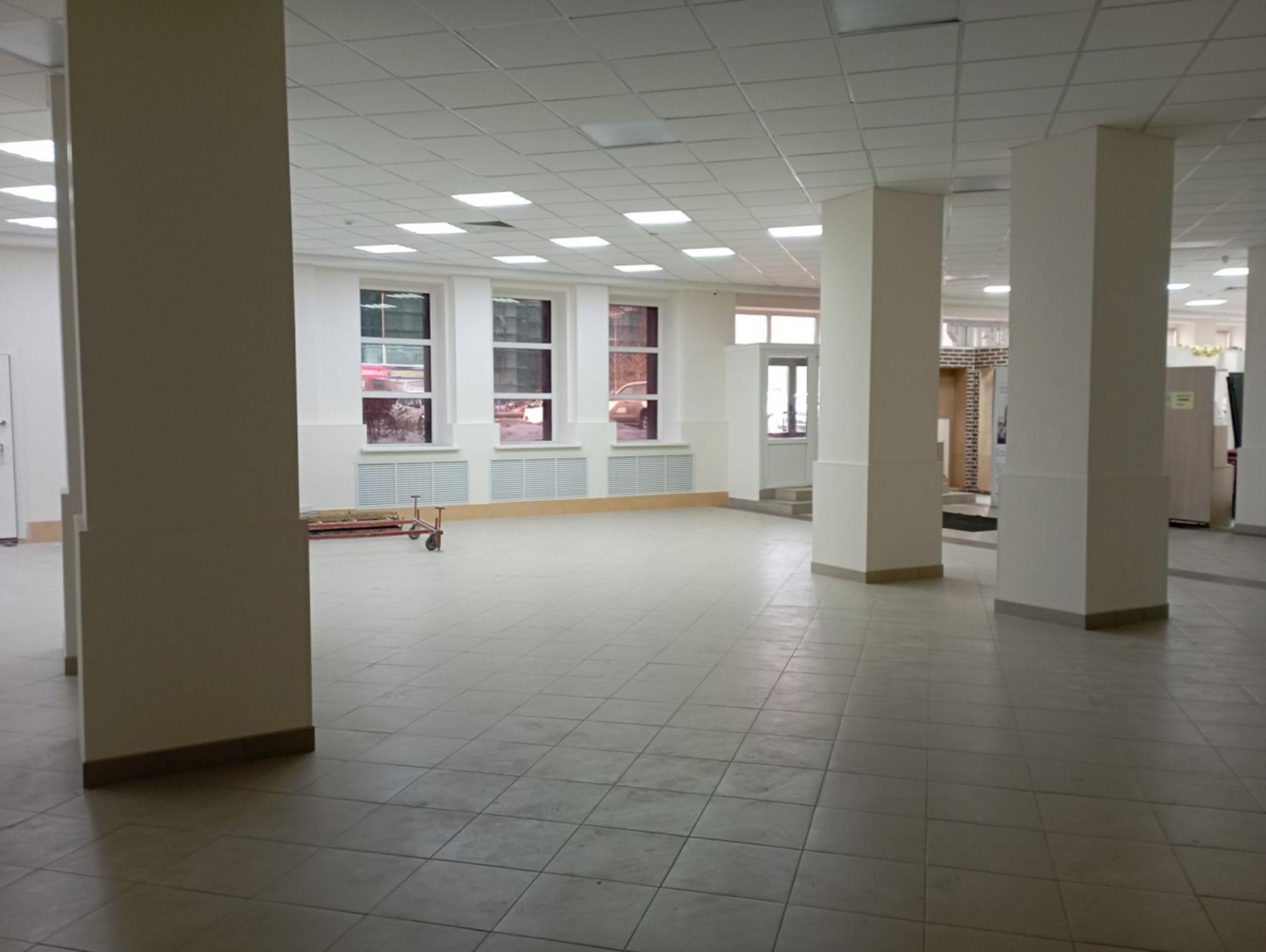 Сдать торговое помещение за 390 000 рублей на пр-кт Победы, 206