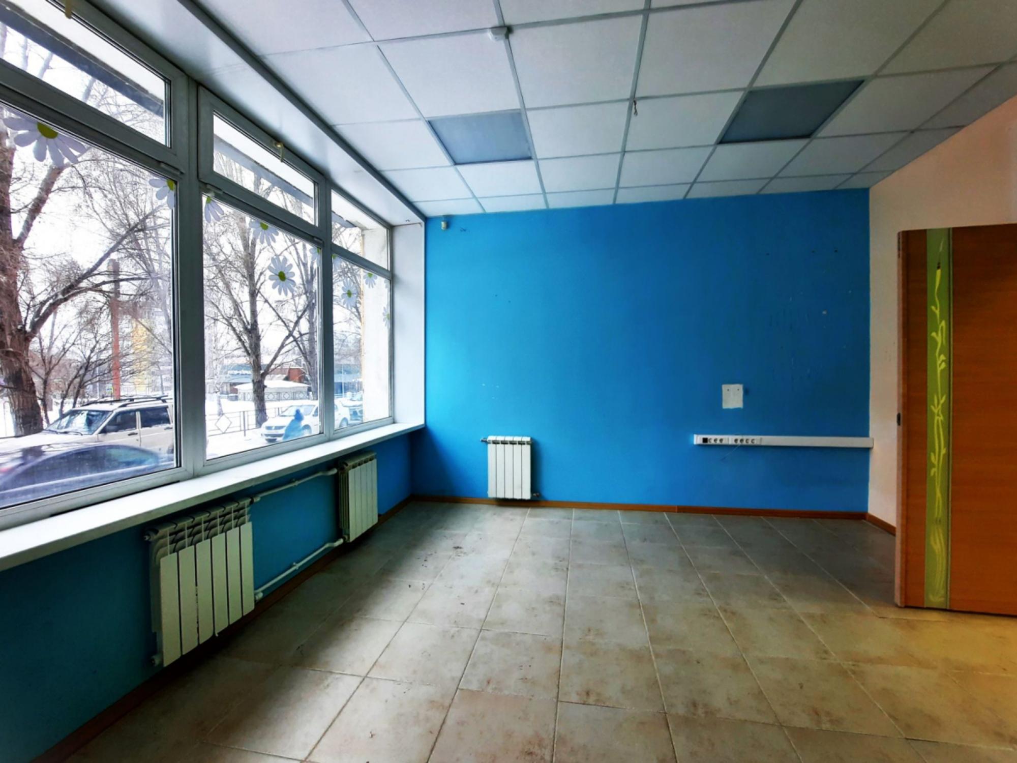 Купить помещение свободного назначения за 24 000 000 рублей на ул Стара Загора, 142