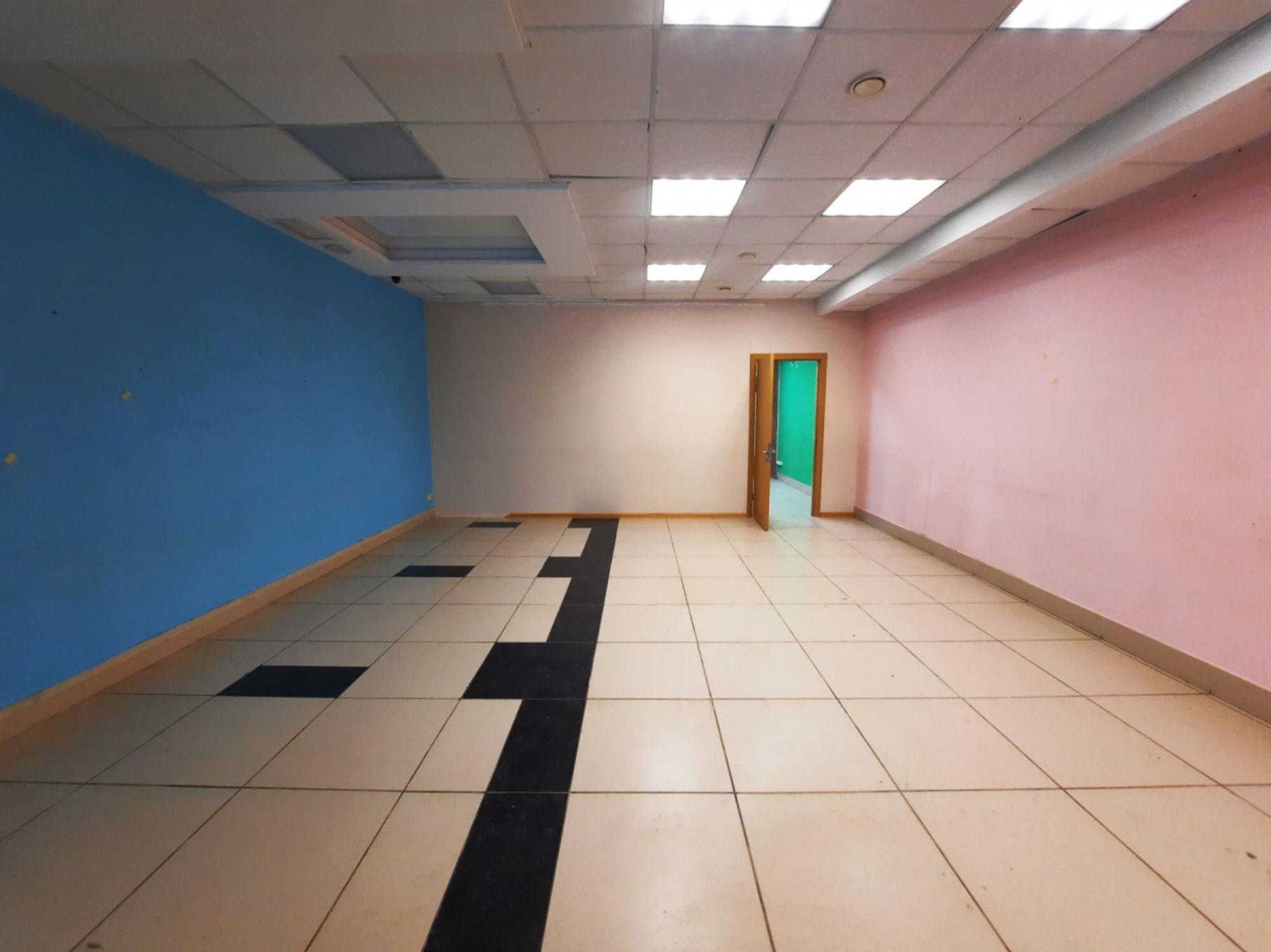 Купить помещение свободного назначения за 24 000 000 рублей на ул Стара Загора, 142