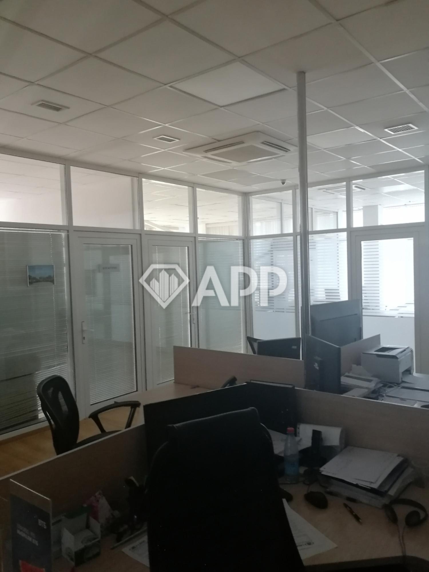 Купить офис, помещение под офис за 90 000 000 рублей на ул Видова, 149