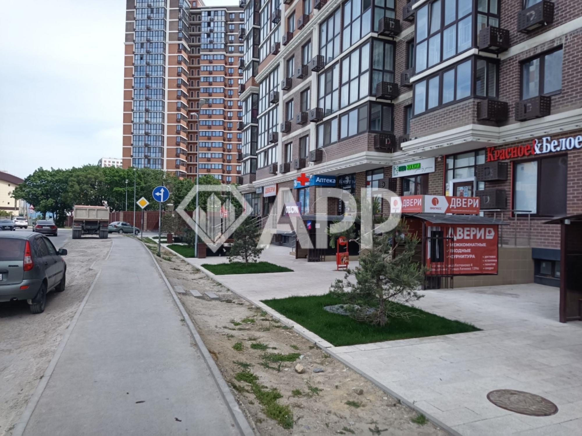 Сдать торговое помещение за 55 000 рублей на ул Котанова, 4