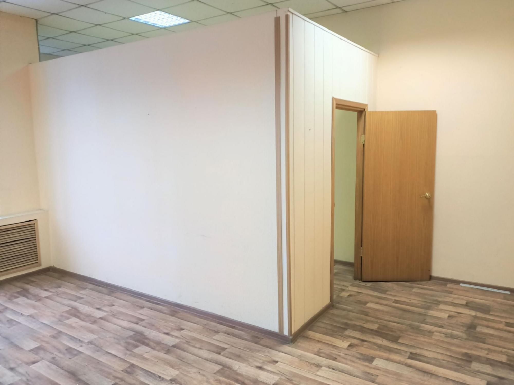 Сдать офис, помещение под офис за 15 600 рублей на Заводское шоссе, 13Б