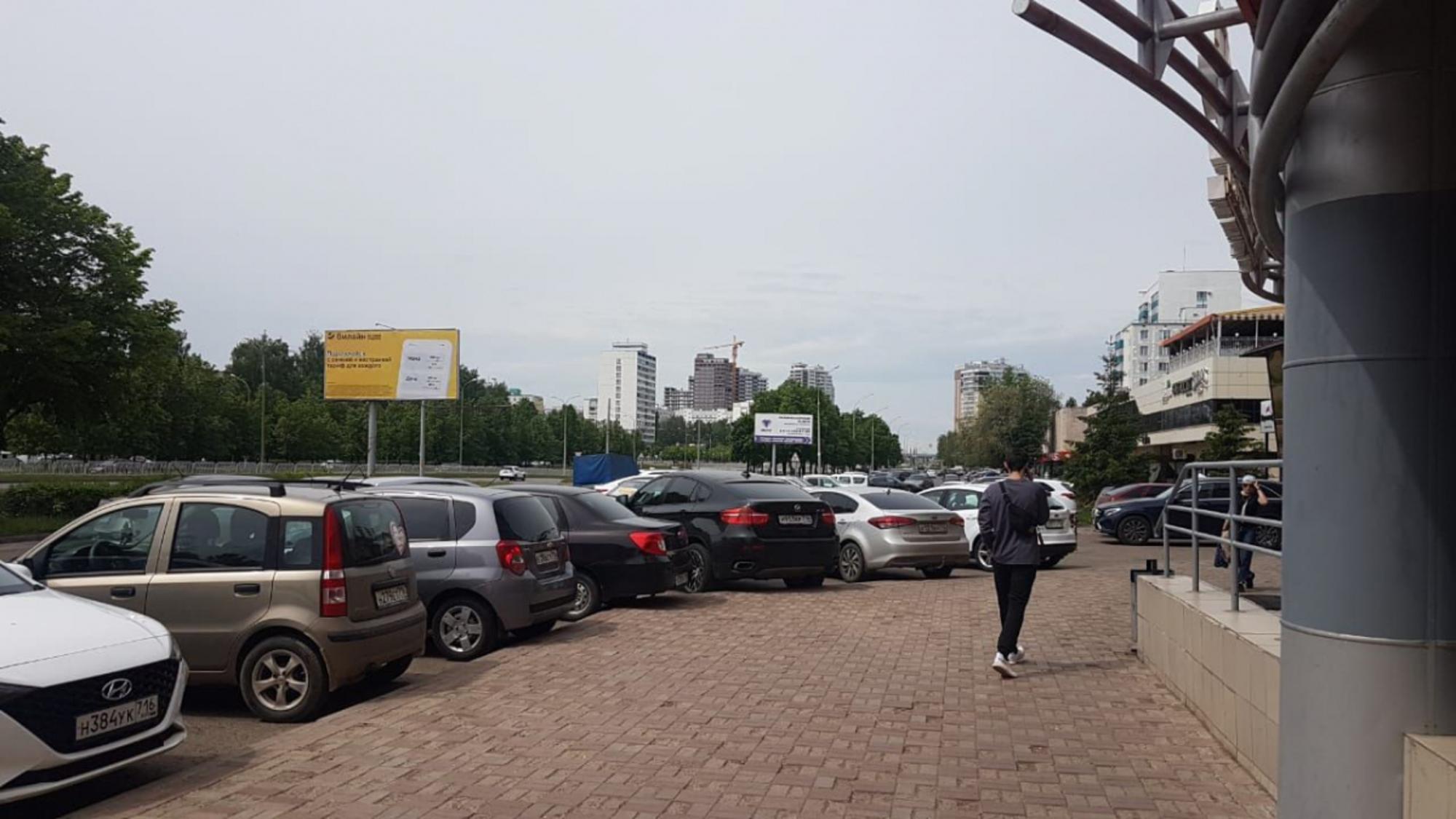 Купить помещение свободного назначения за 200 000 000 рублей на пр-кт им Вахитова, 20Б