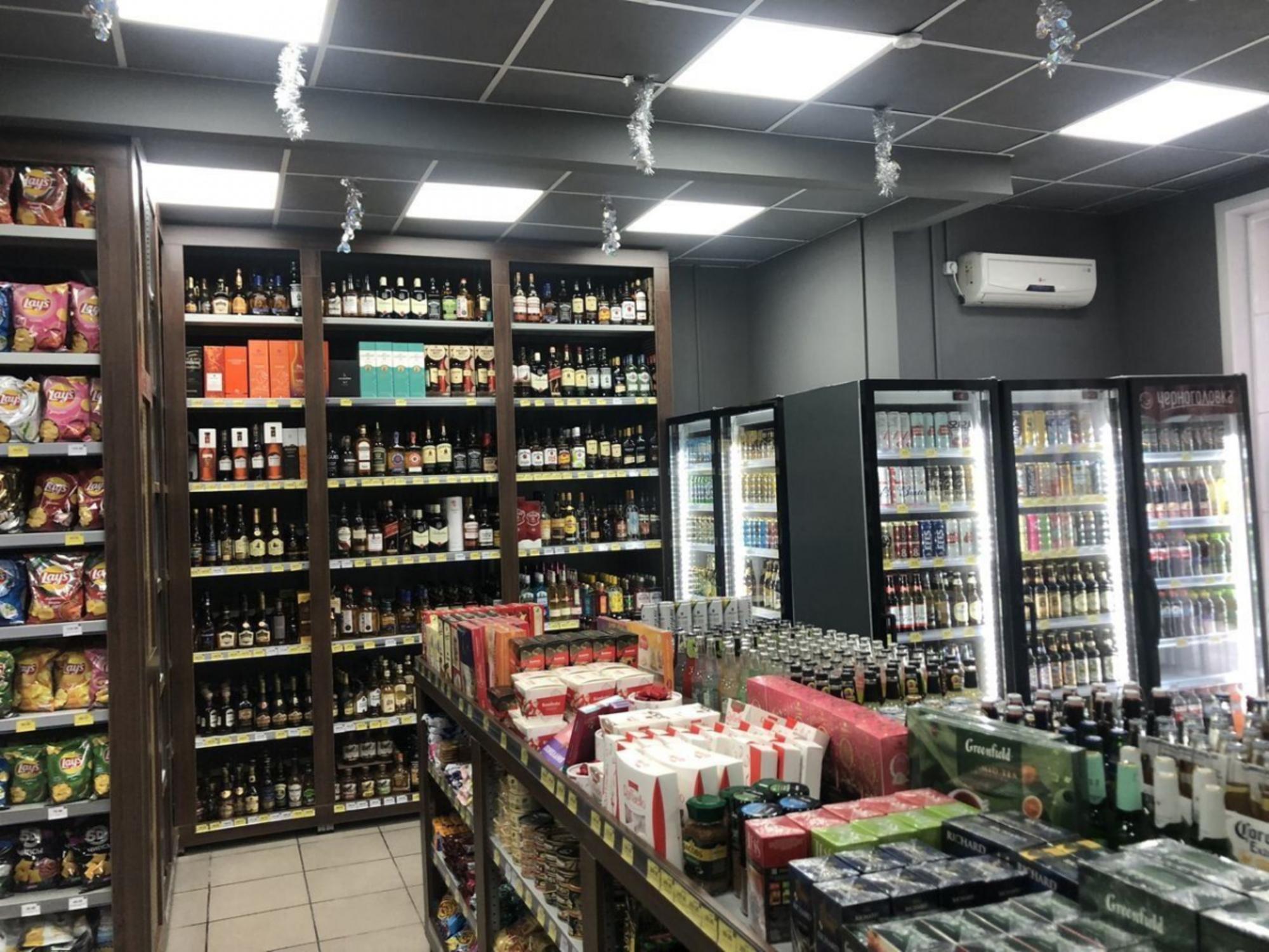 Купить торговое помещение за 21 000 000 рублей на ул Елизарова, 38