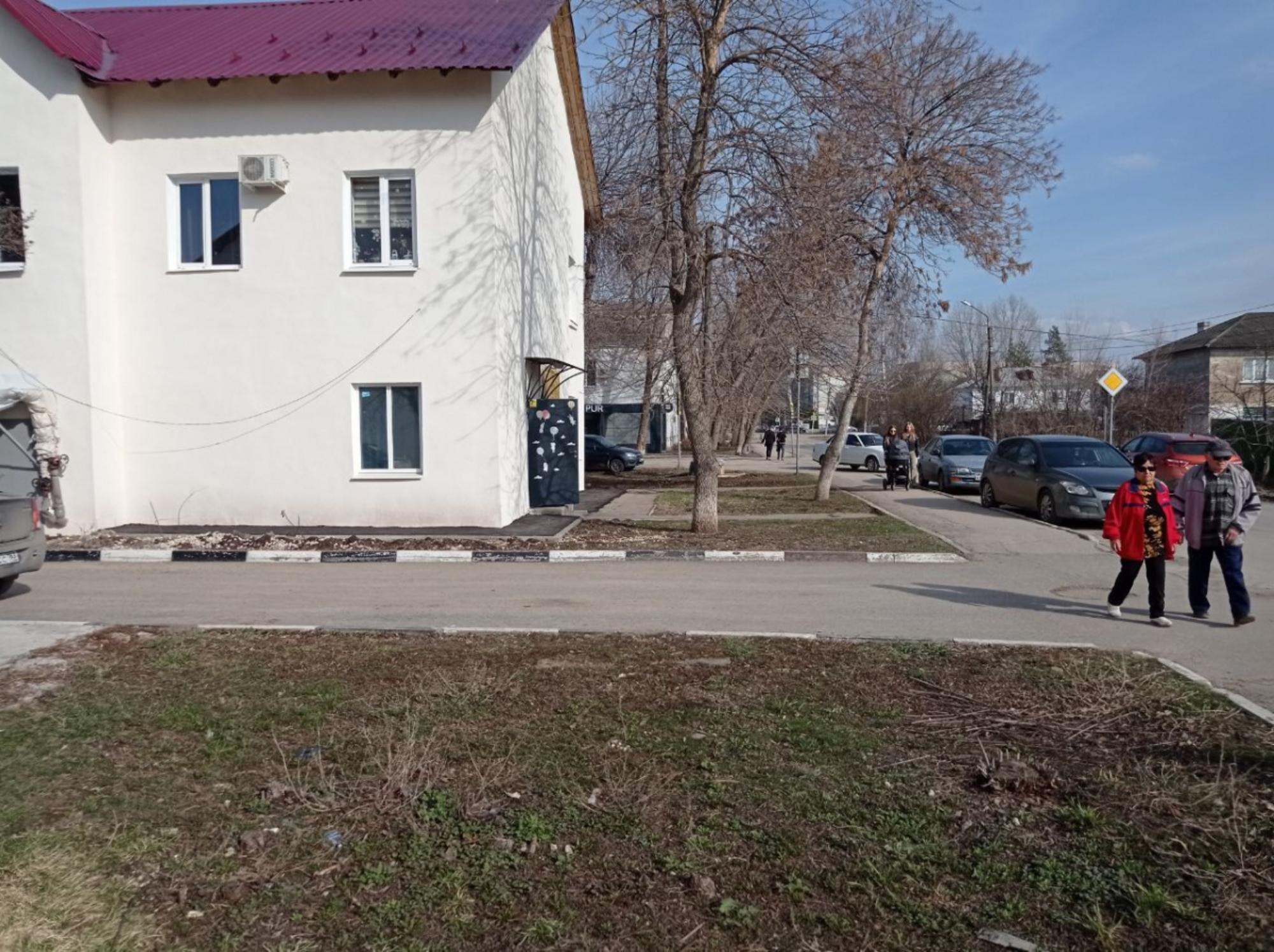 Сдать торговое помещение за 42 000 рублей на г.Кинель,  Некрасова, 57