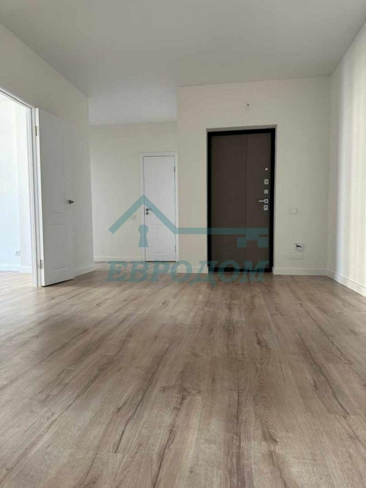 3-комн квартира ул. Дуси Ковальчук,244