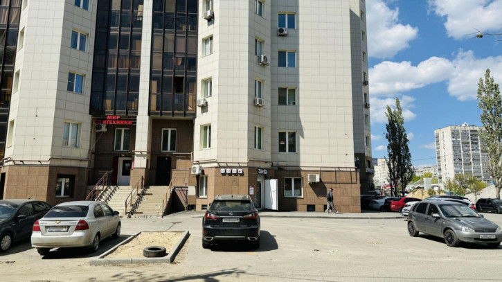 Помещение свободного назначения ул Болотникова, 9