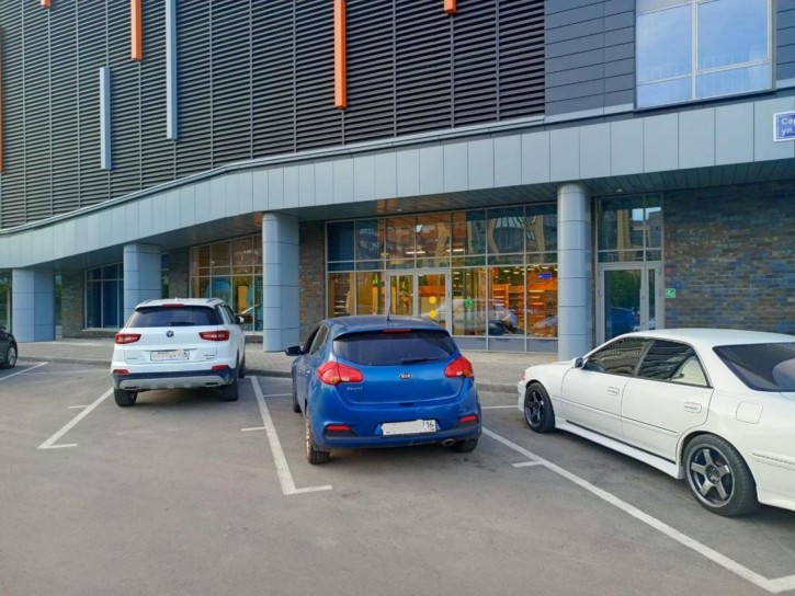 Торговое помещение ул Серова, 41