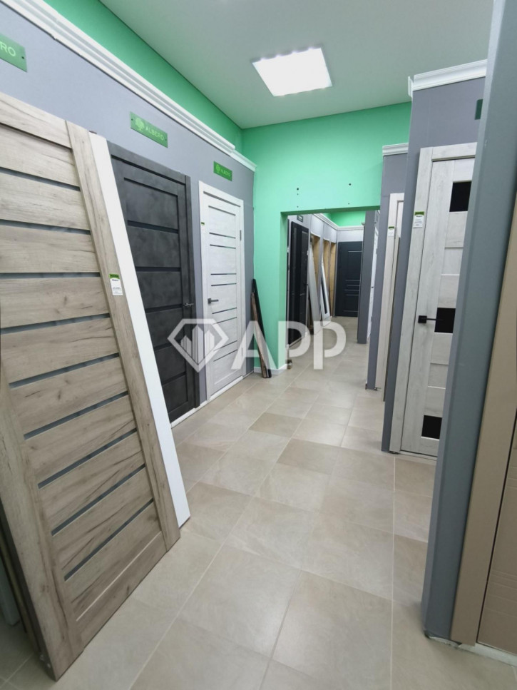 Торговое помещение ул Котанова, 4