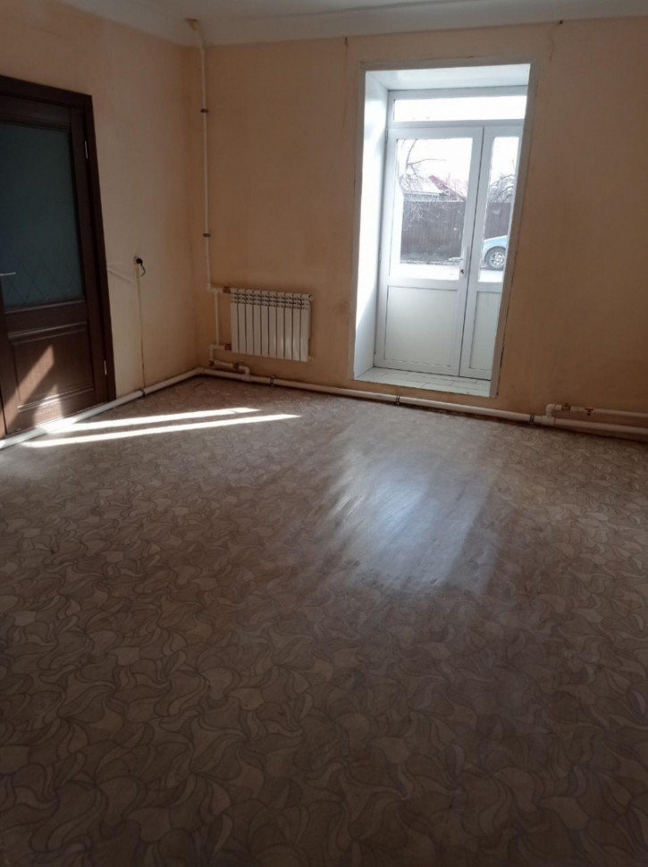 Торговое помещение г.Кинель,  Некрасова, 57