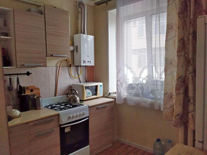 2-комн квартира Славы проспект, 40