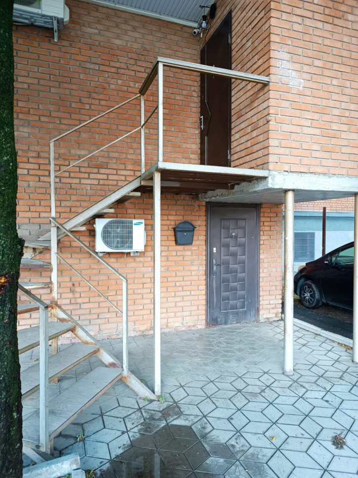 3-комн квартира Колхозная ул, 26