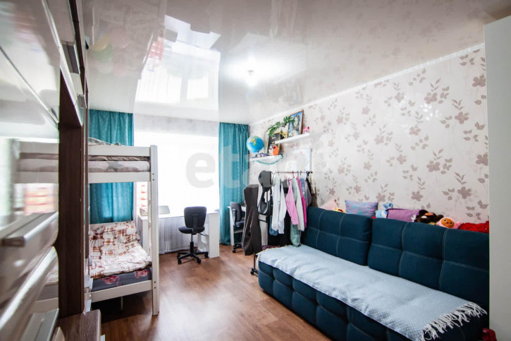 3-комн квартира Жашковская, 12