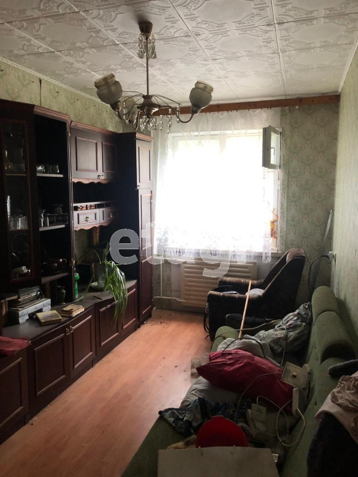 3-комн квартира Боевая, 54