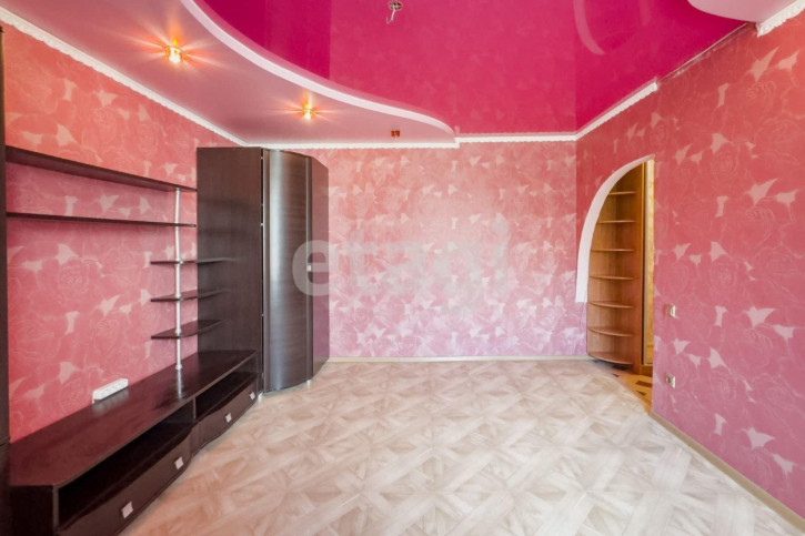 3-комн квартира Индустриальная, 21