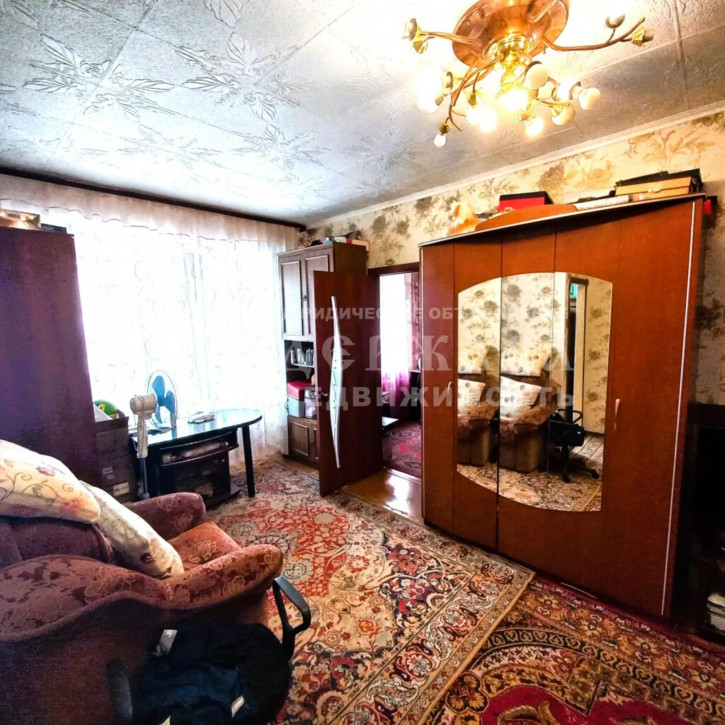 2-комн квартира проспект Шахтёров
