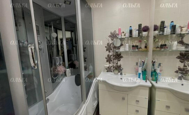 3-комн квартира улица Комбайностроителей, 4А,  д. 4А