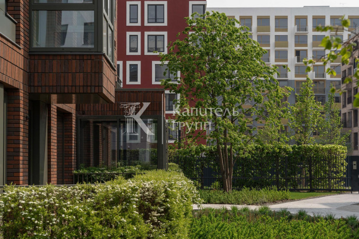 4-комн квартира улица Газовиков, 44