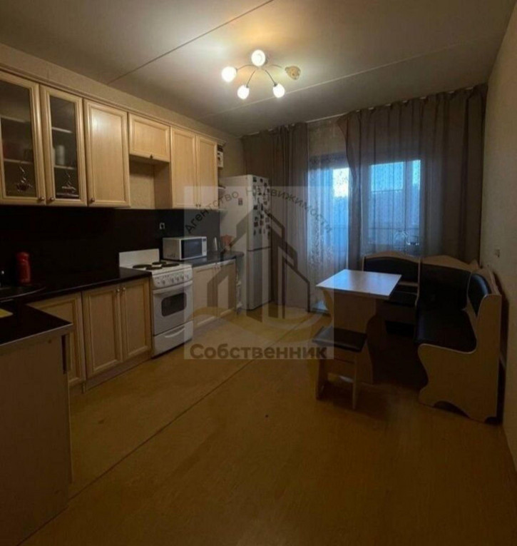 3-комн квартира 9 Января ул, 286б
