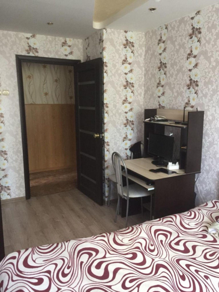3-комн квартира Вихрева ул, 80