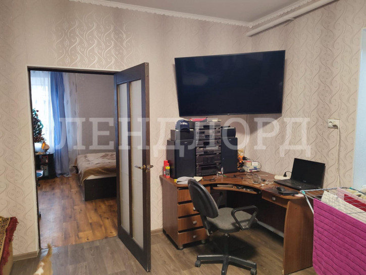 4-комн квартира Красный, 23А