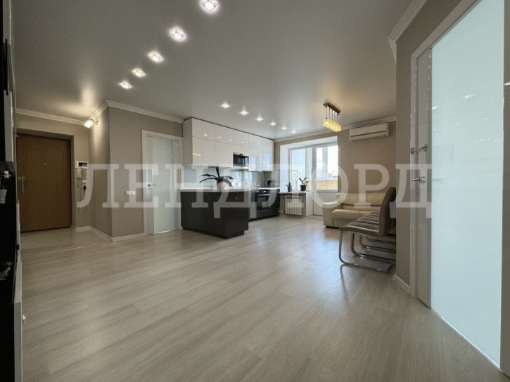 3-комн квартира улица Беляева, 16