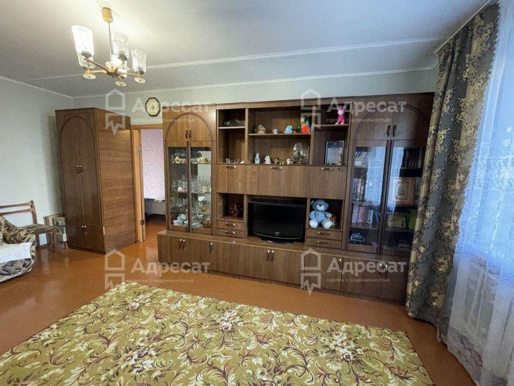 3-комн квартира ул. Зерноградская,  д.2