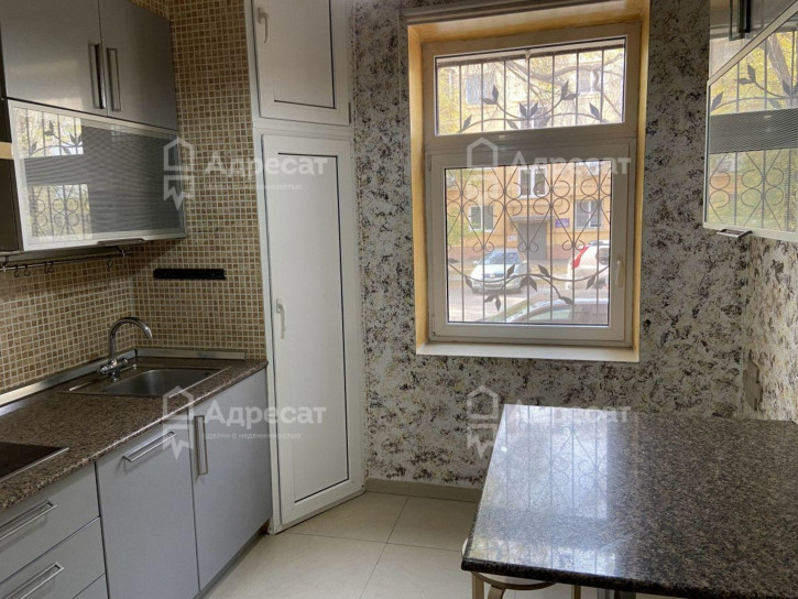 4-комн квартира ул. Армавирская,  д.13