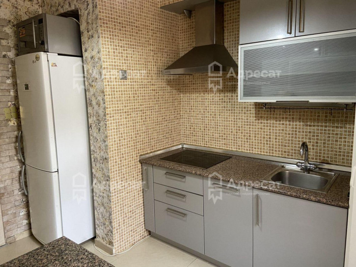 4-комн квартира ул. Армавирская,  д.13