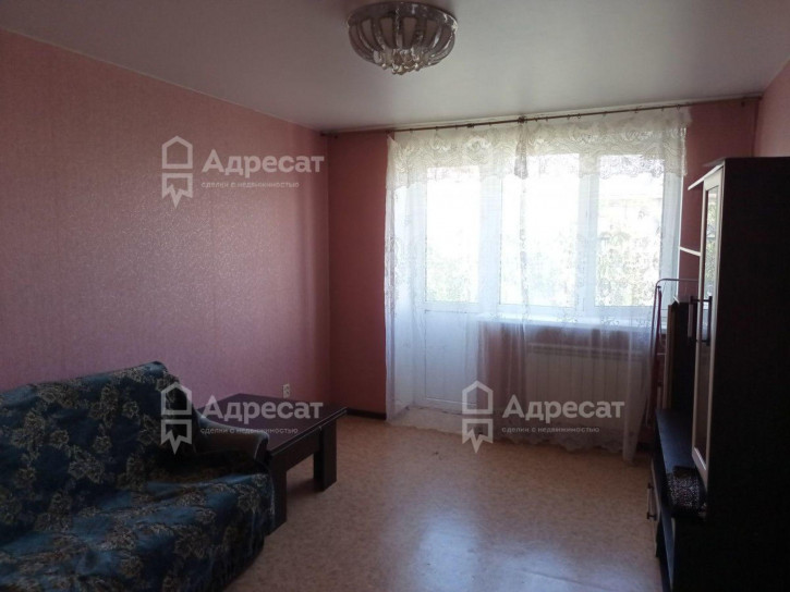 3-комн квартира ул. Логовская,  д.43