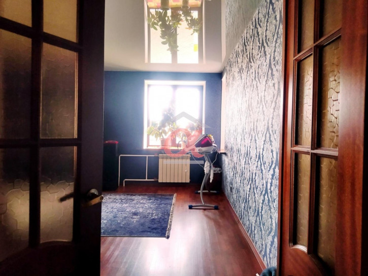 4-комн квартира Патриотов улица, 38