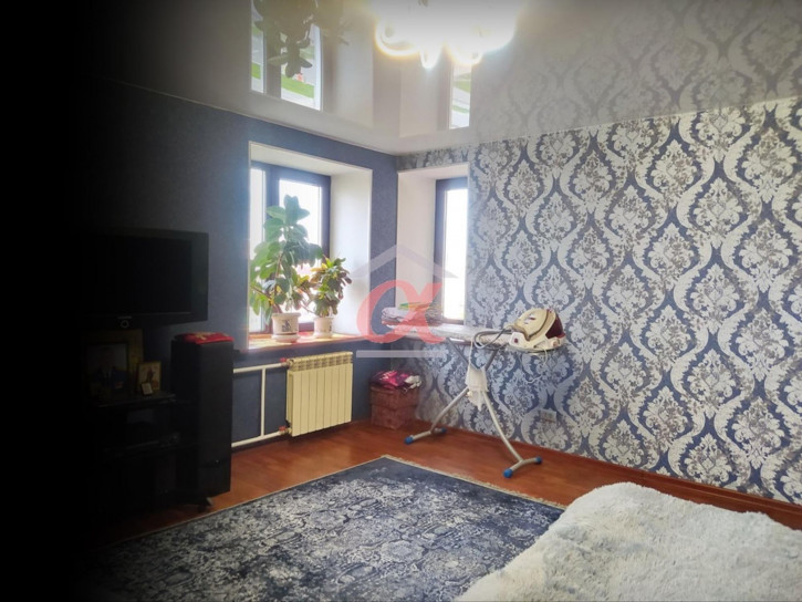 4-комн квартира Патриотов улица, 38