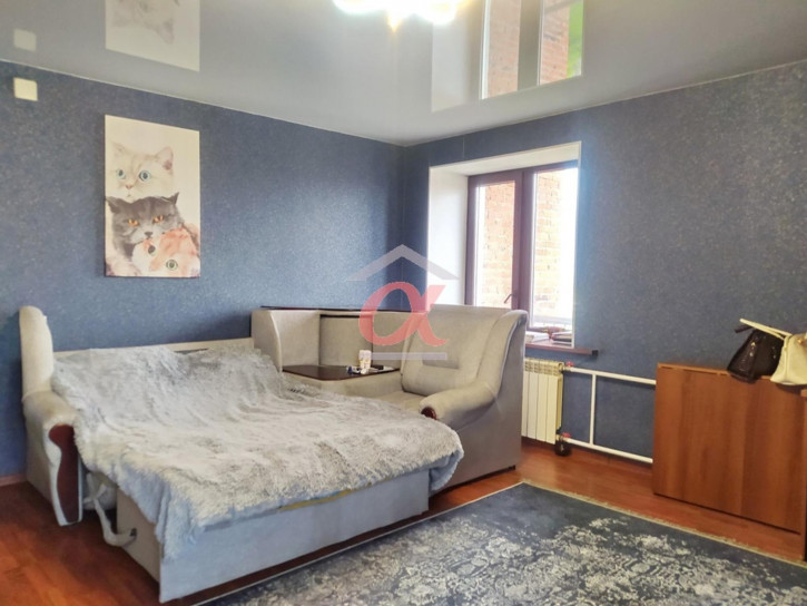 4-комн квартира Патриотов улица, 38