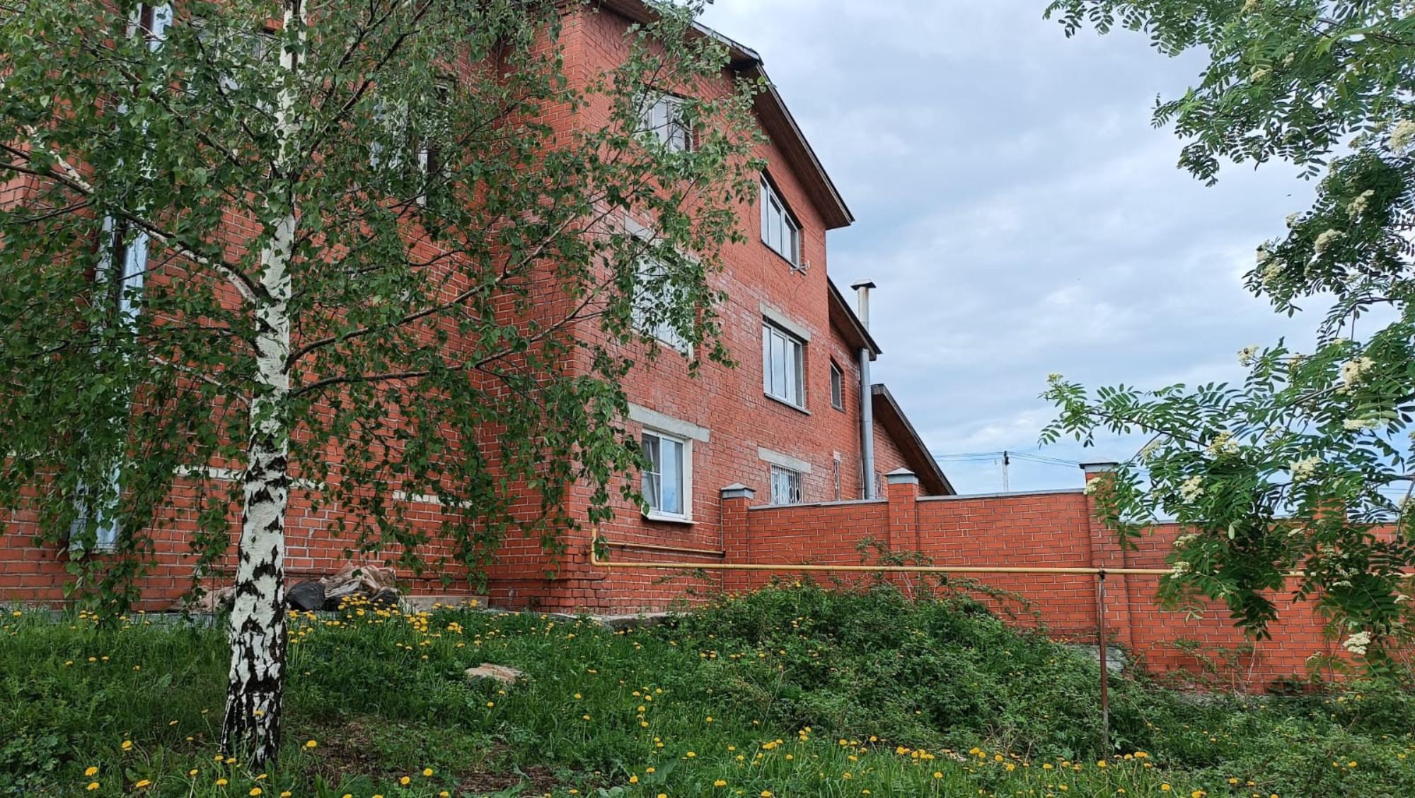 Купить дачу, дом, коттедж за 9 300 000 рублей на Герцена ул., 45-1
