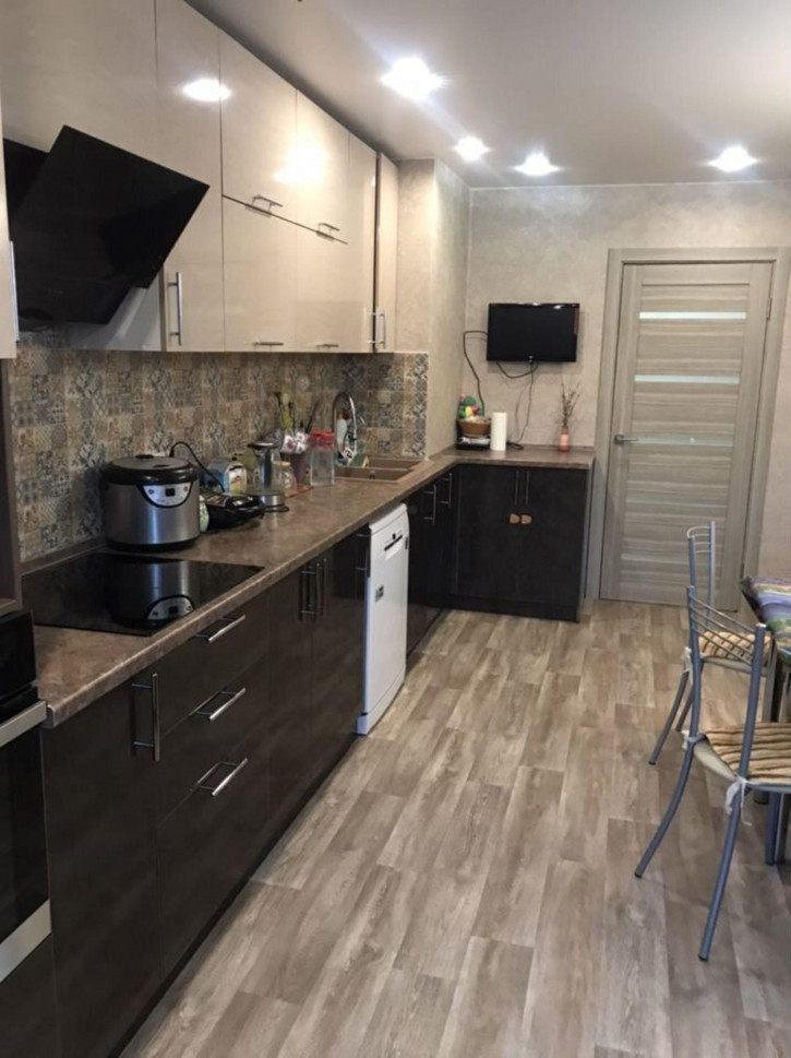 2-комн квартира Кривохижина ул, 8