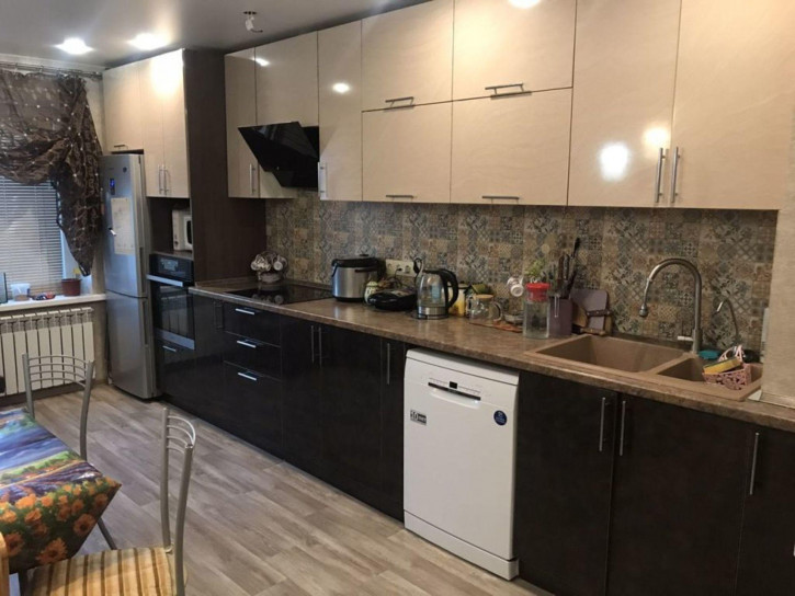 2-комн квартира Кривохижина ул, 8