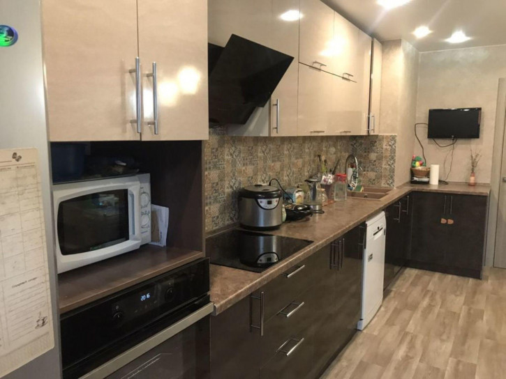 2-комн квартира Кривохижина ул, 8